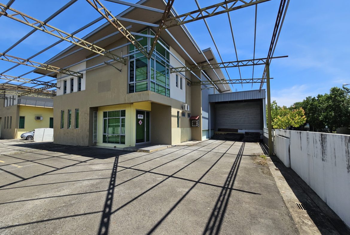 For Rent | KKIP Factory | Semi D | KKIP | Factory with Office | RM 12k