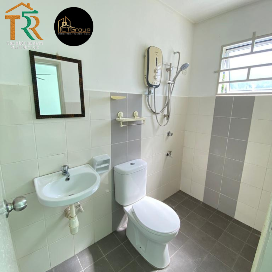TAMAN JUARA MENGGATAL DOUBLE STORY TERRACE