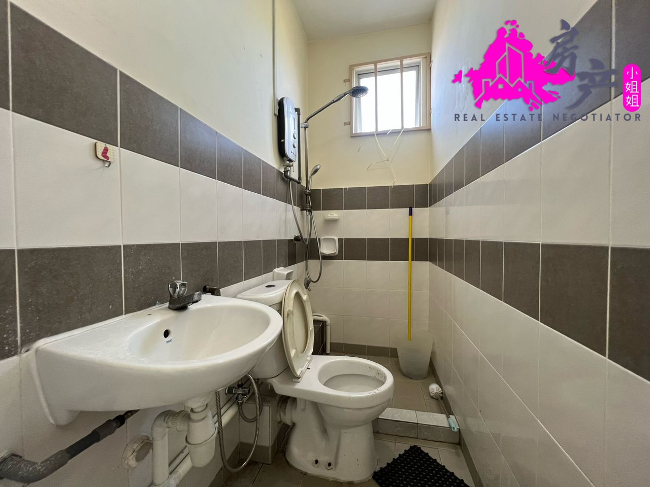 Angkasa Apt | Menggatal |Corner | PF | Jalan Tuaran
