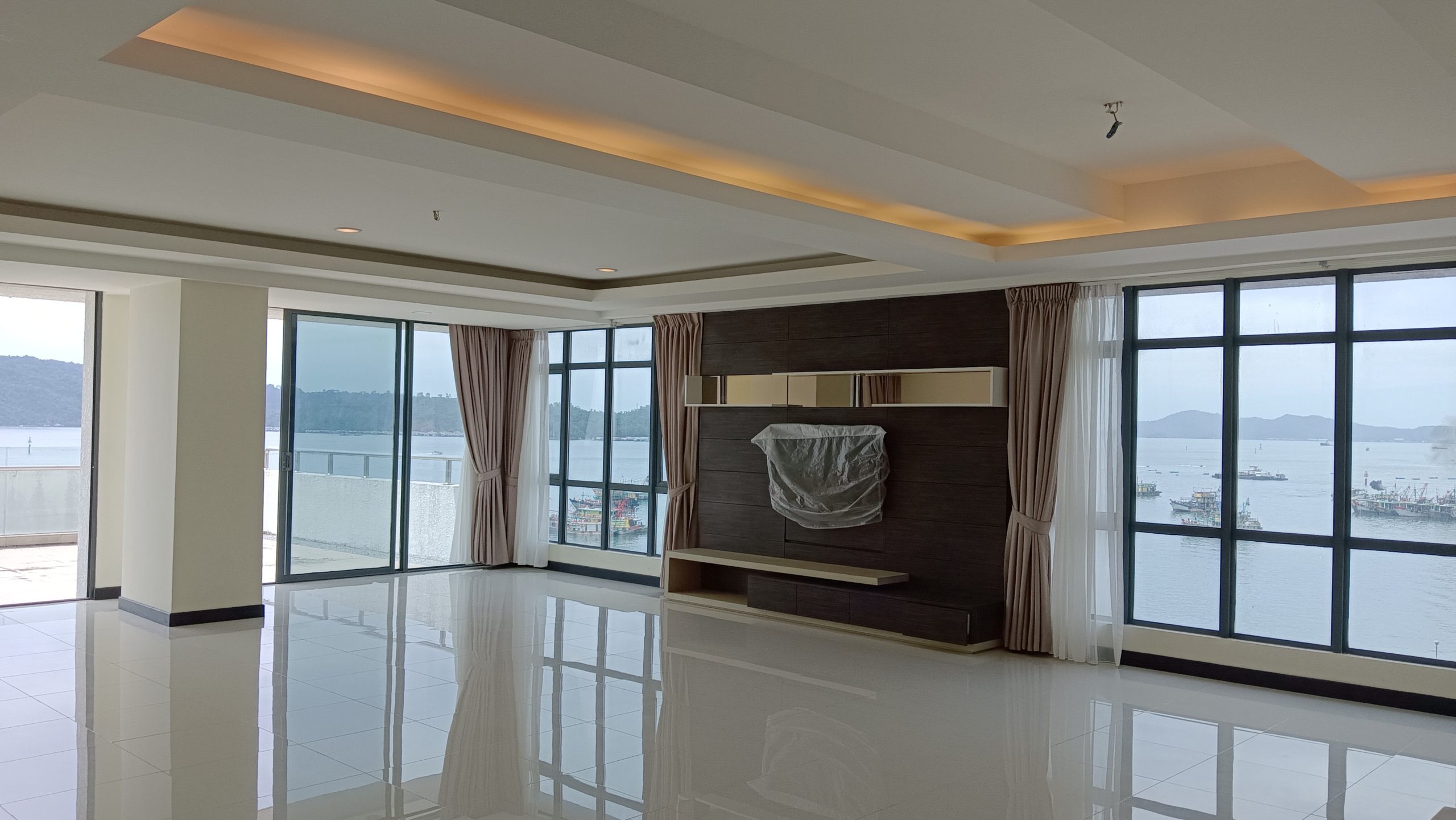 FOR RENT PELAGOS SUITES