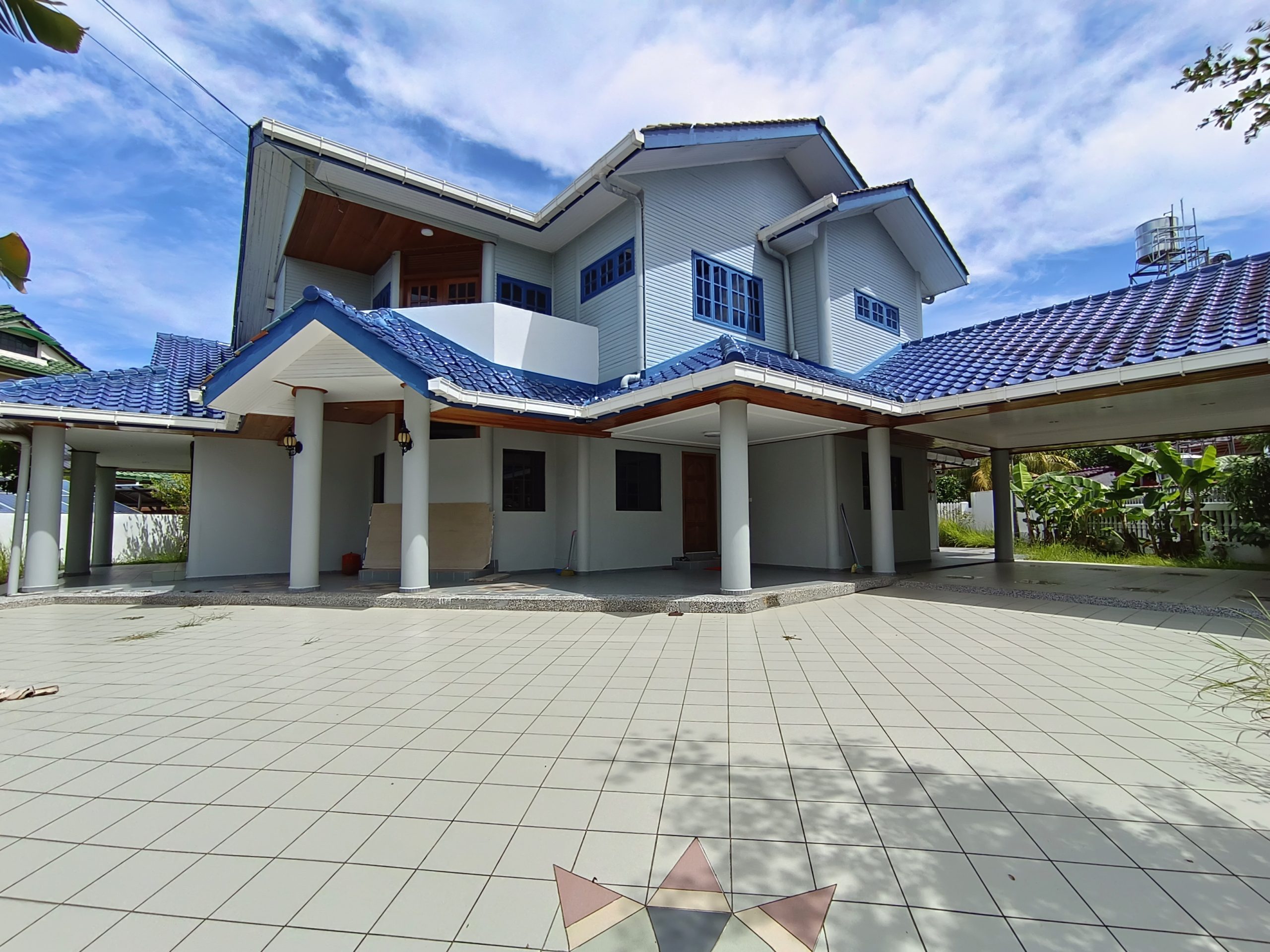 Taman Khidmat bungalow for rent | Kolombong