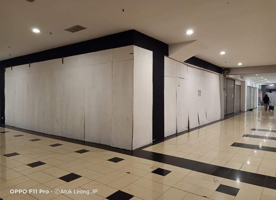 1st Floor Retail Space 796 Sqft. 1 Borneo Shopping Mall.