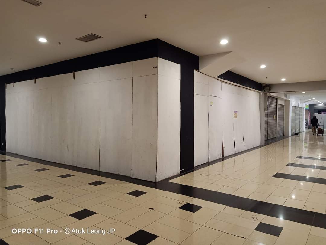 1st Floor Retail Space 796 Sqft. 1 Borneo Shopping Mall.