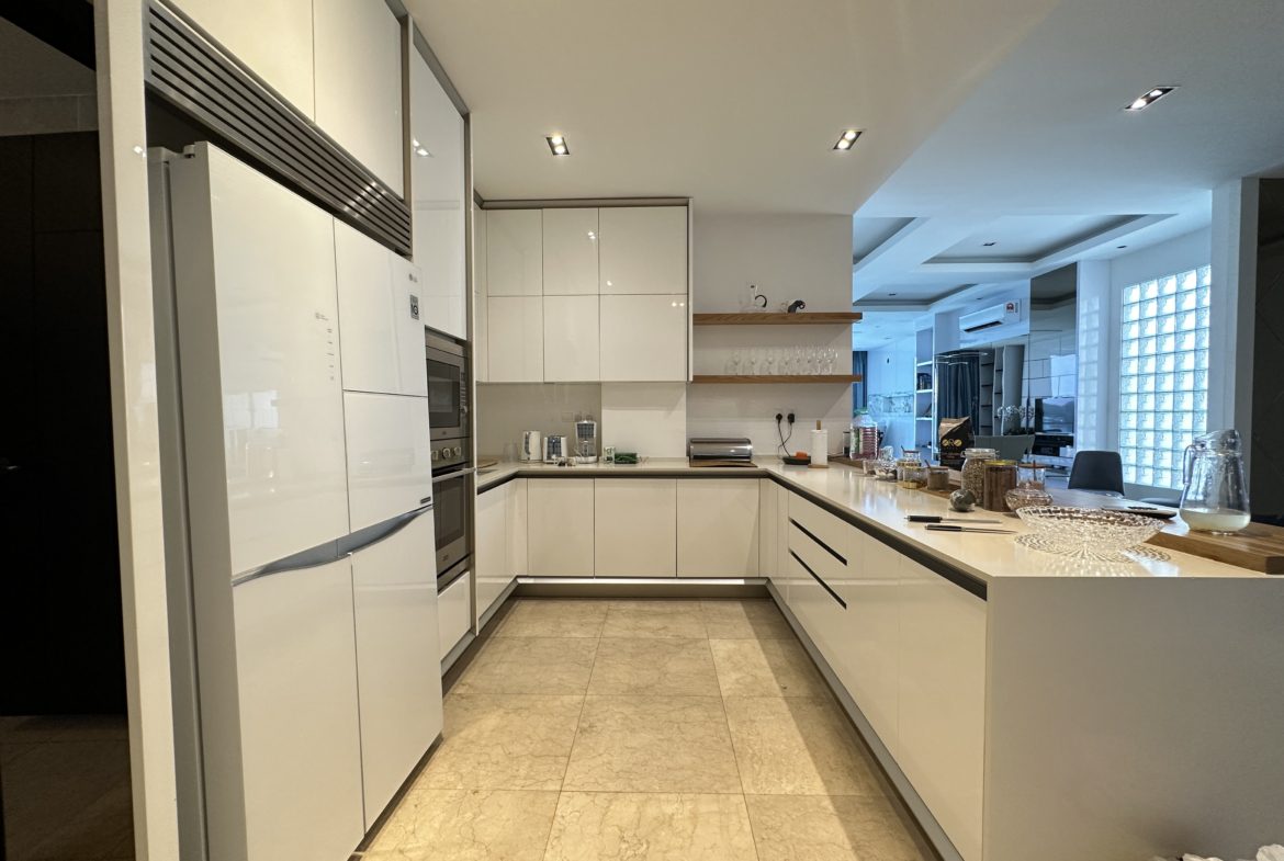 PELAGOS PENTHOUSE WATERFRONT