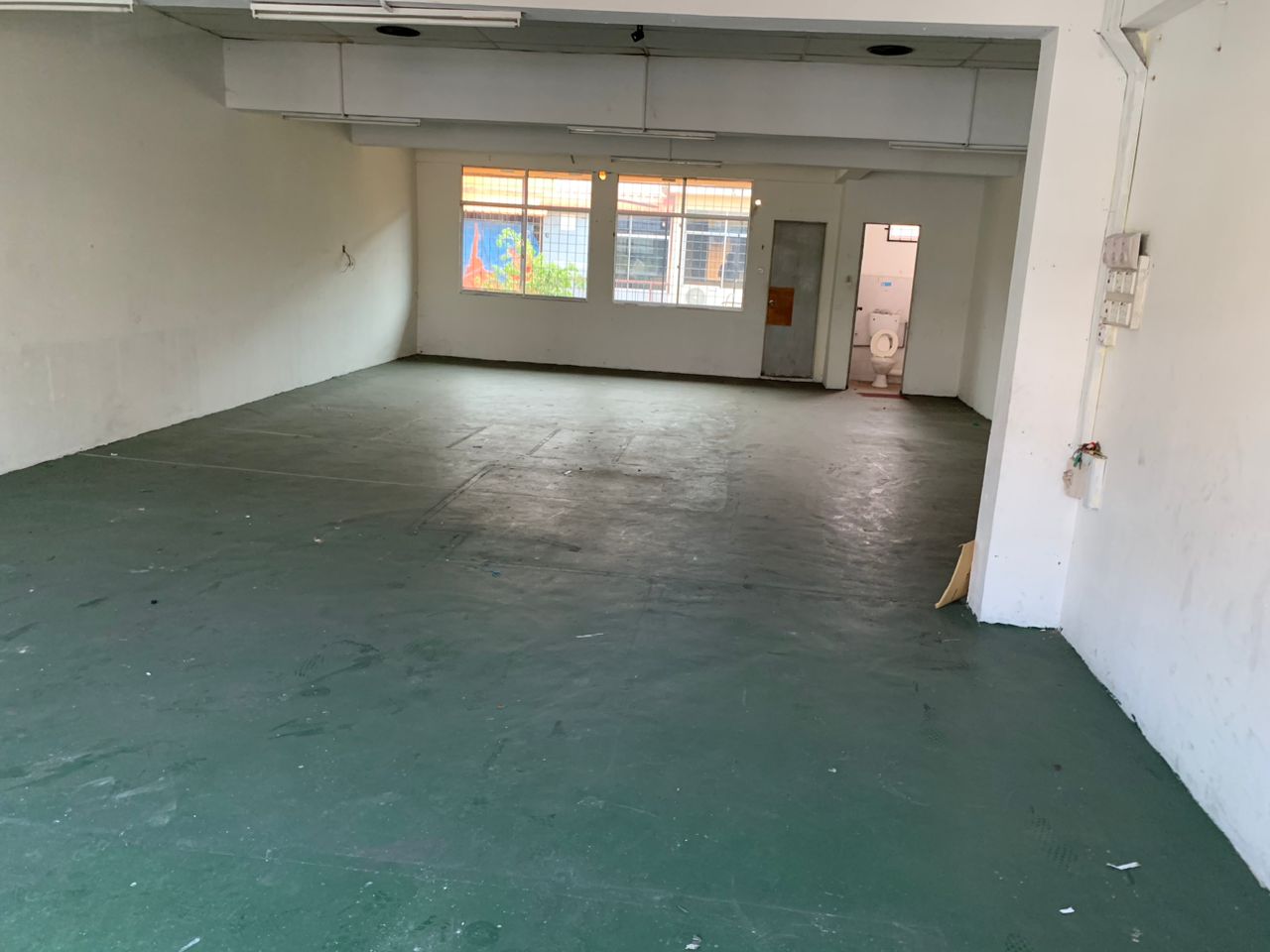 Below Market Value!! Putatan Platinum Plaza Shoplot