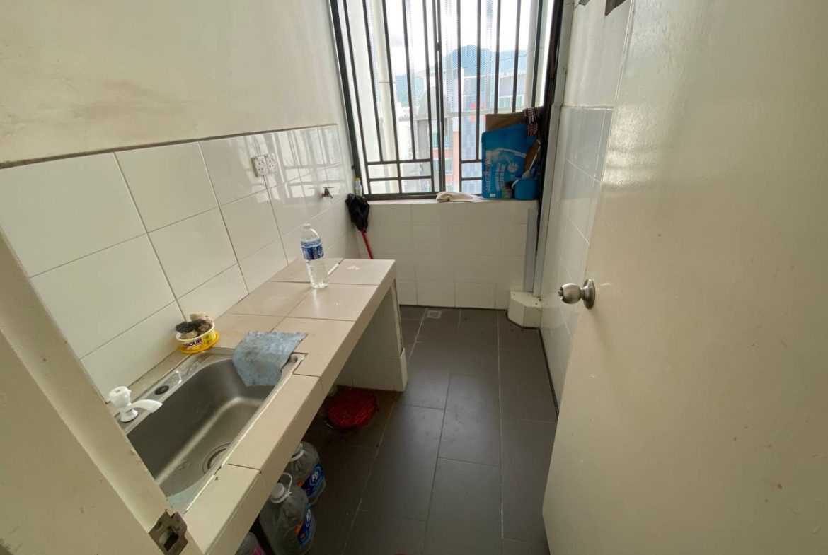 Universiti Utama Condominium Phase 2 For Sale