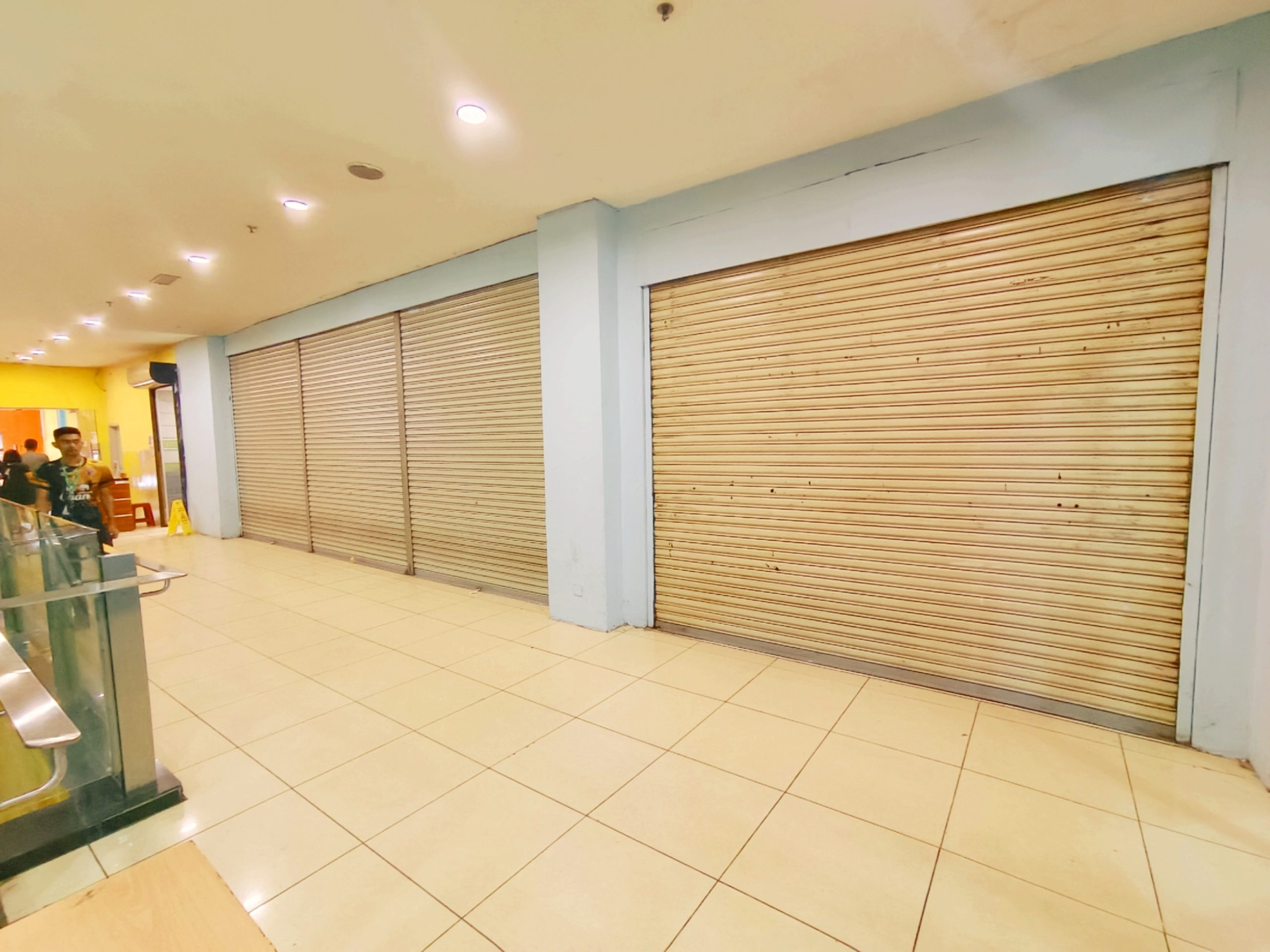 One Borneo ground floor shop for rent