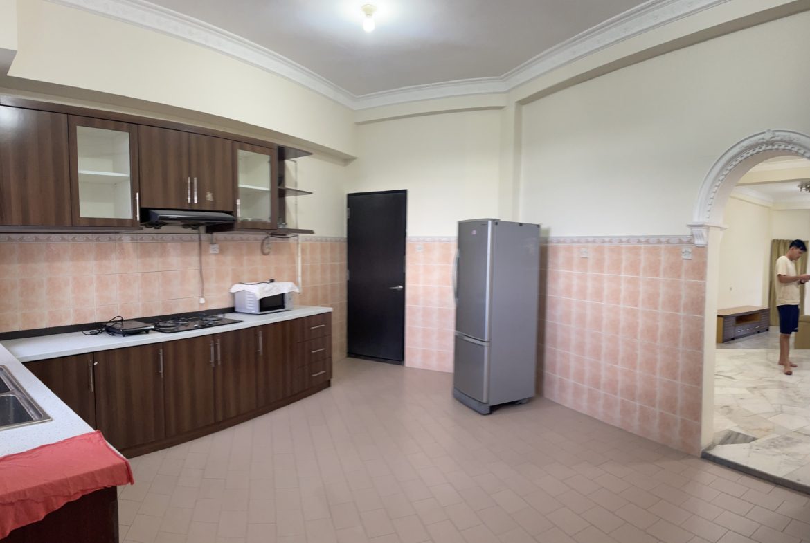 Colonnades Condo 4 Rooms | City Area | QE1 | Luyang