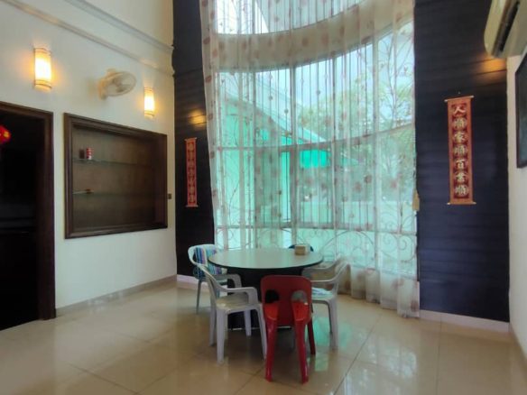 Taman Khidmat 2 and half storey Bungalow house for Sale