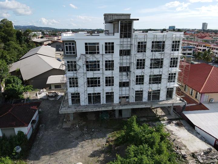 Bundusan 5 Storey Shop Lot & Office Lot Whole Building For Sale