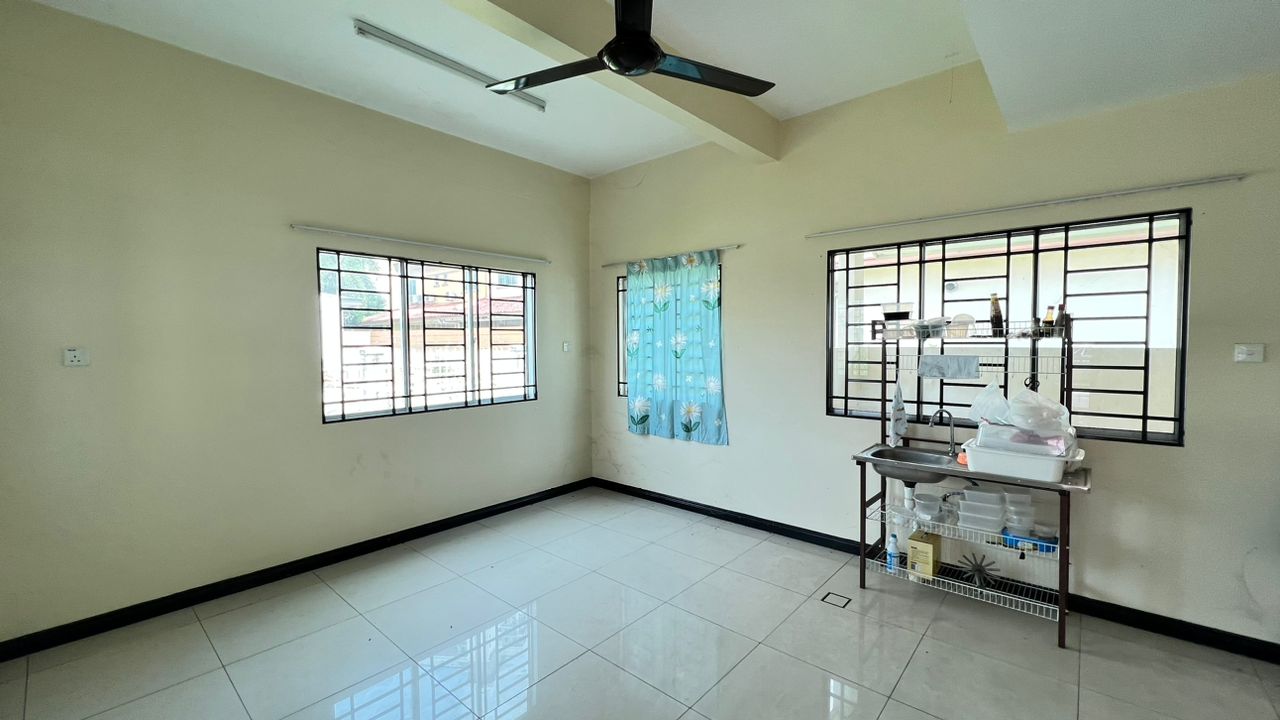 Taman Kingfisher Sulaman | 2.5 Storey | Gated & guarded