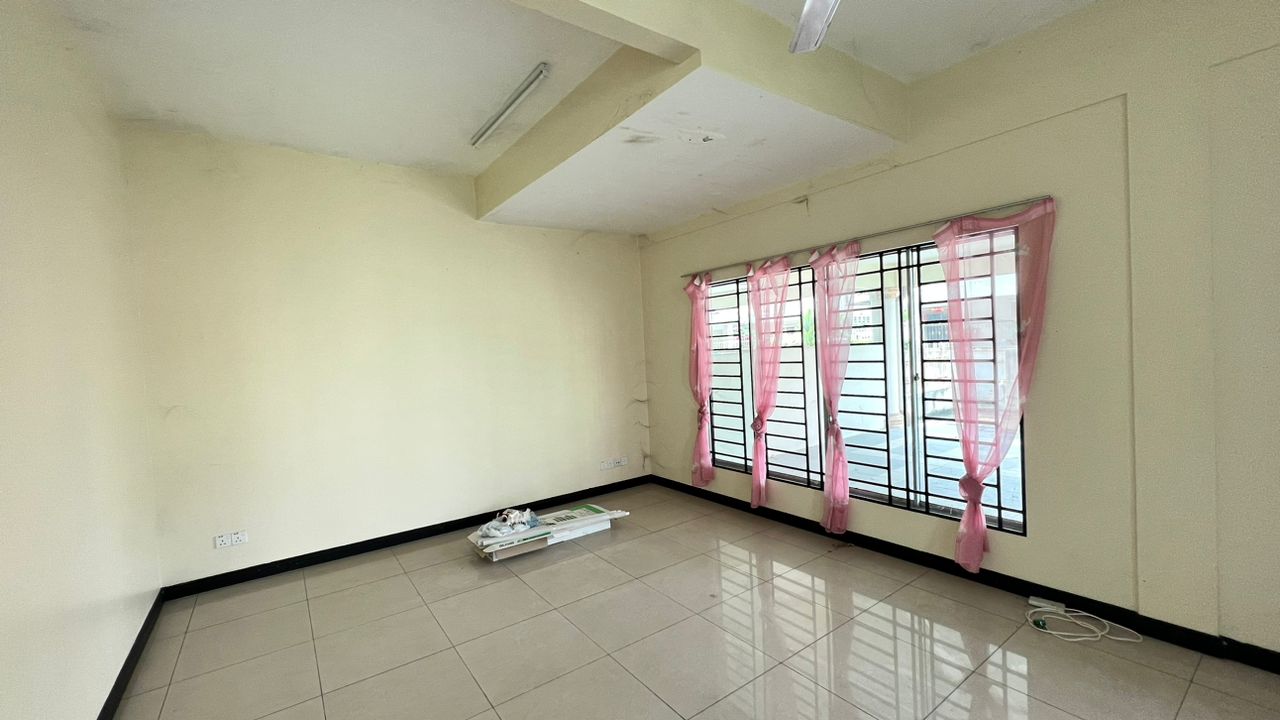 Taman Kingfisher Sulaman | 2.5 Storey | Gated & guarded