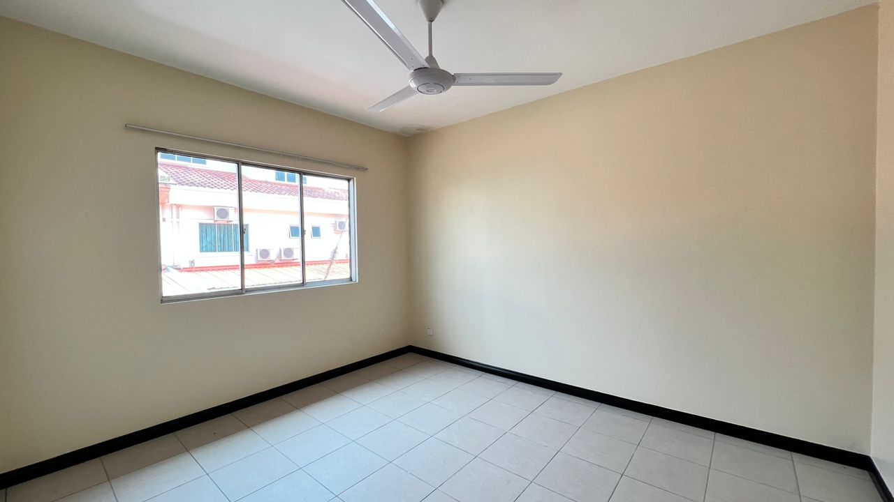 Taman Kingfisher Sulaman | 2.5 Storey | Gated & guarded