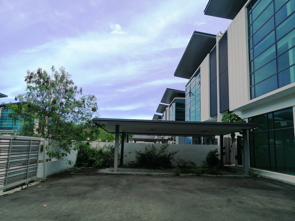 BigWheel Industrial Park Semi-D Showroom Office cum Warehouse for Sale