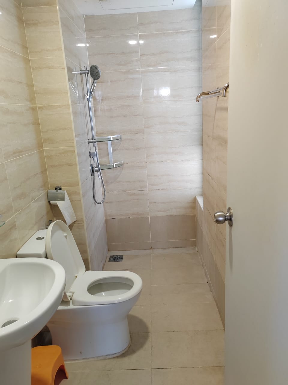 WhatsApp Image 2023-10-04 at 155905 Lido Avenue Condo For Rent