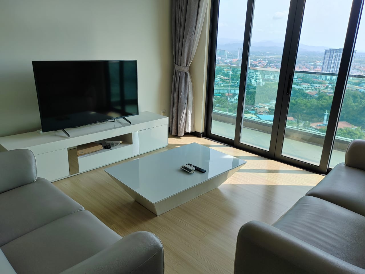 WhatsApp Image 2023-10-04 at 155917 Lido Avenue Condo For Rent