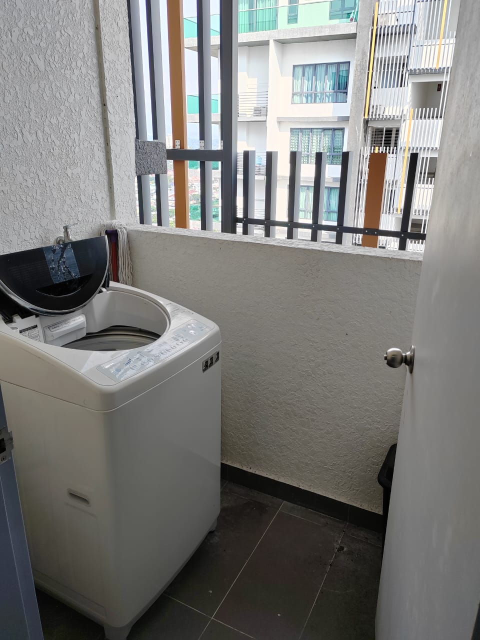 WhatsApp Image 2023-10-04 at 155928 Lido Avenue Condo For Rent