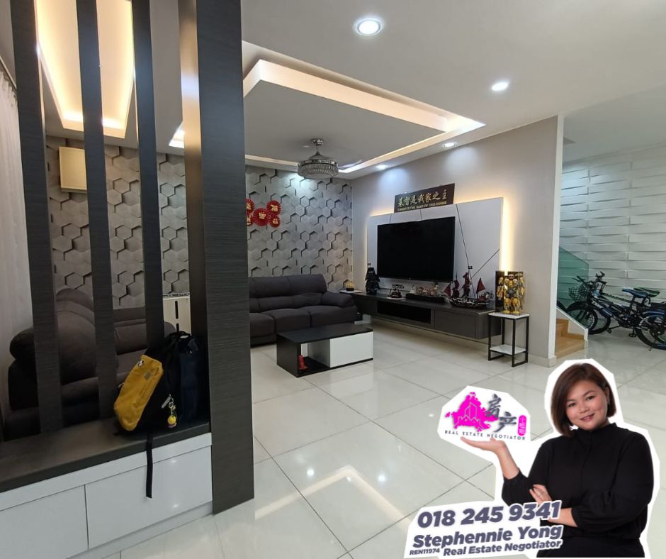 Double Storey Semi Detached House|Taman Hiburan|Renovated unit