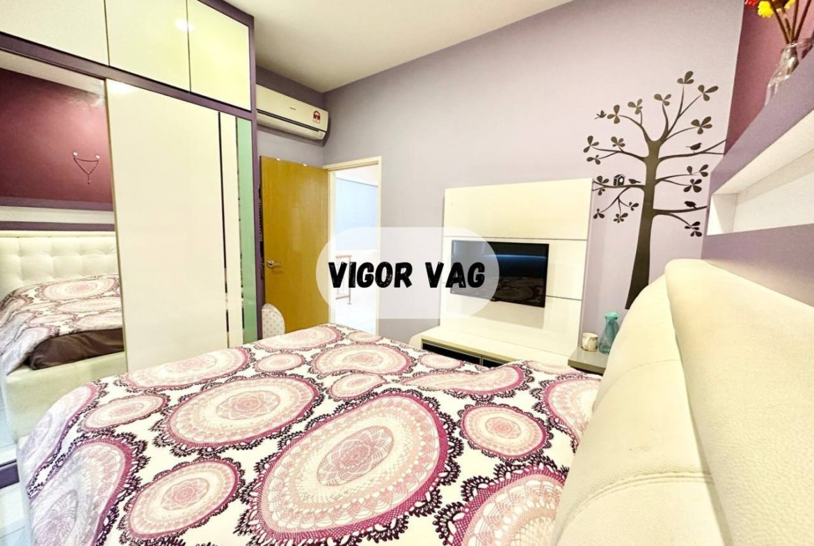 Setia Tropika 11 Terrace Endlot with Extra Land and Renovated – Full Loan
