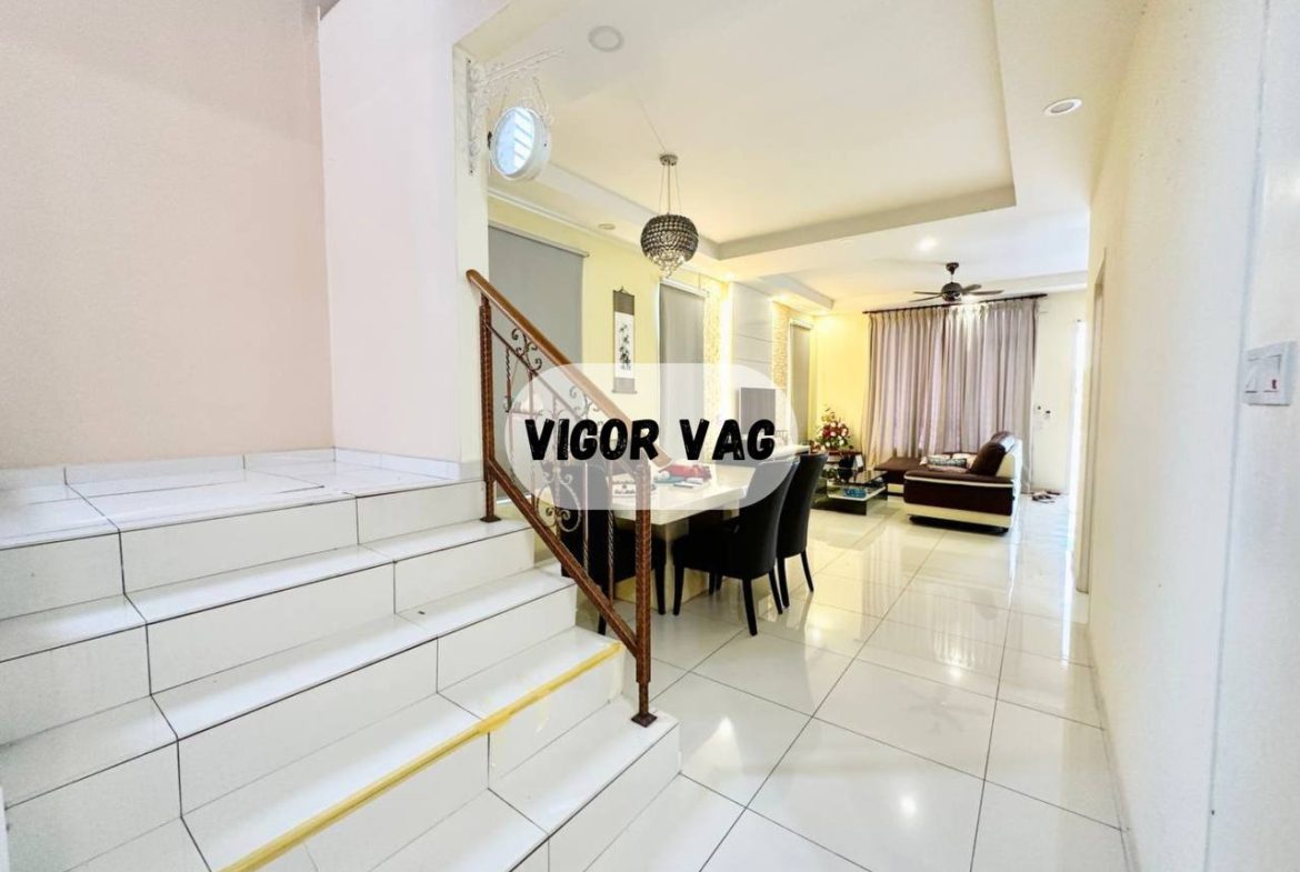 Setia Tropika 11 Terrace Endlot with Extra Land and Renovated – Full Loan