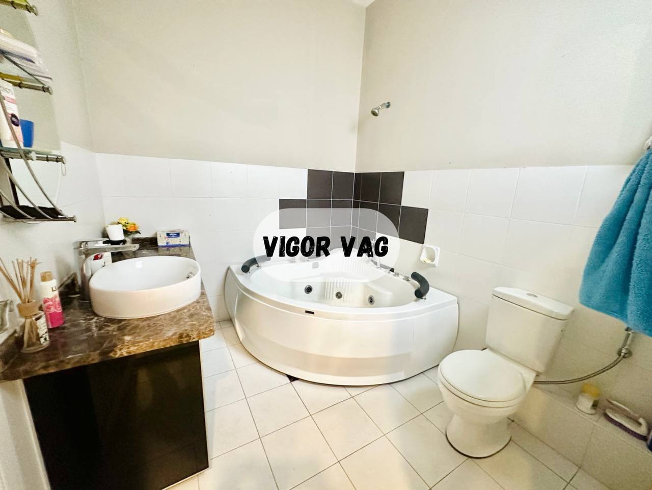 Setia Tropika 11 Terrace Endlot with Extra Land and Renovated – Full Loan