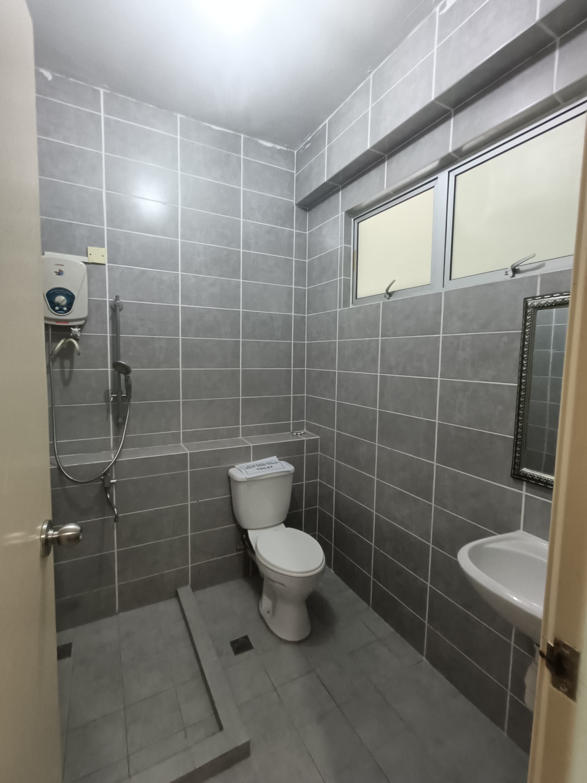 WhatsApp Image 2024-04-11 at 200632 1 QE2 KPJ Luyang Alam Damai Penthouse For Rent