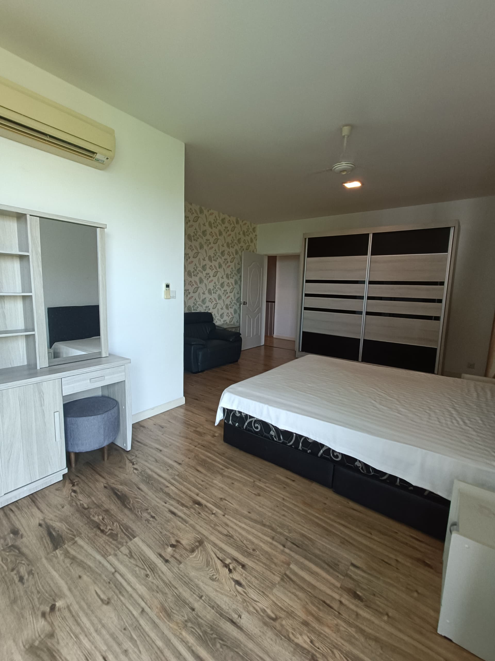 WhatsApp Image 2024-04-11 at 200633 2 QE2 KPJ Luyang Alam Damai Penthouse For Rent