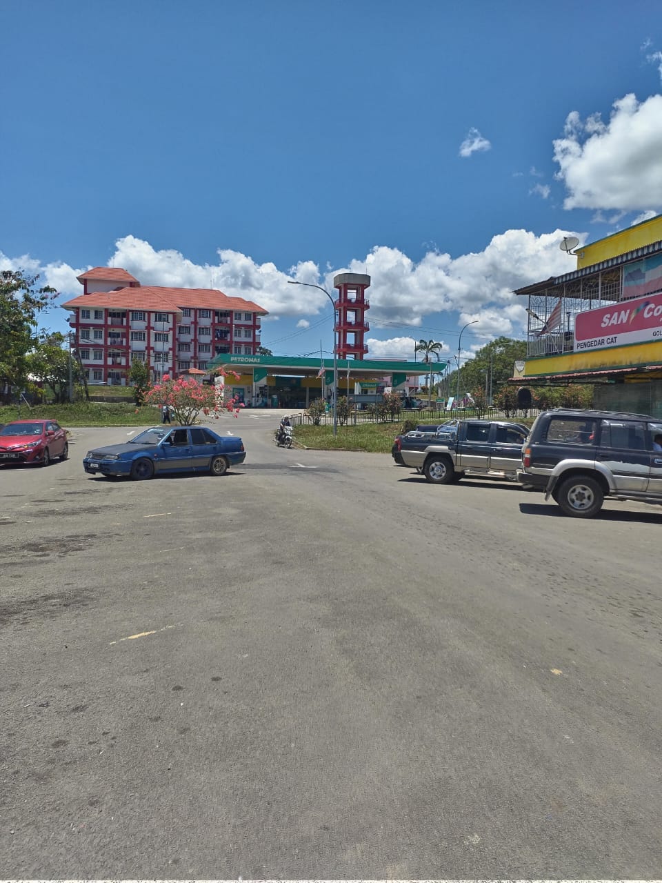 Tambunan Town Shoplot. 2 shoplot together for sales