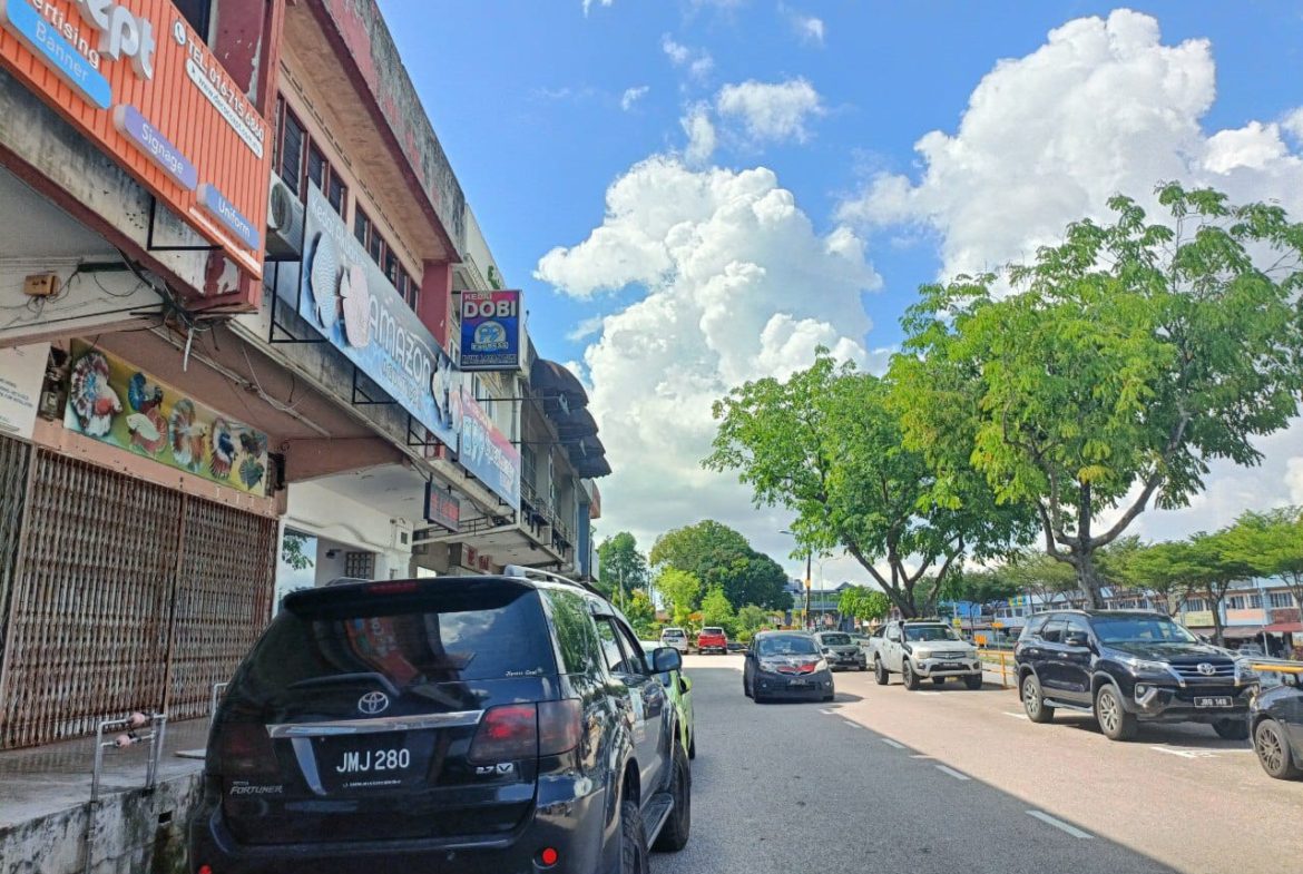 Taman Johor Jaya 2 Storey Shoplot Facing Main Road