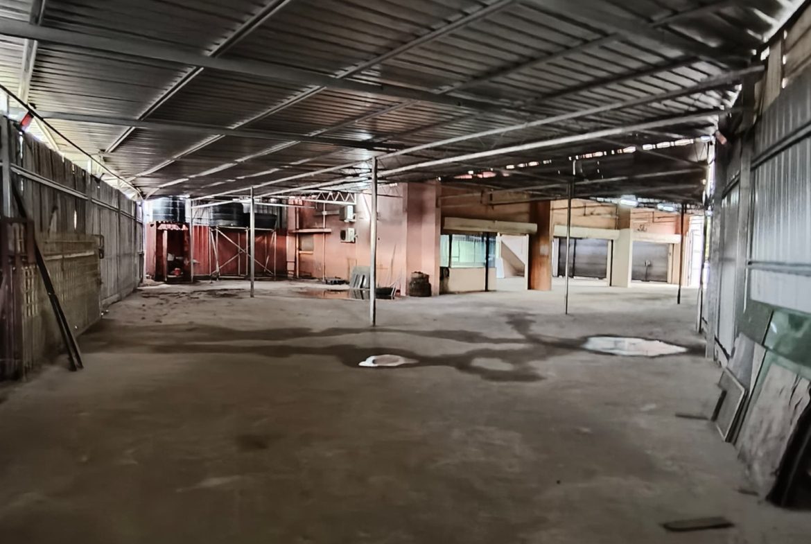 Bundusan Fu Guan Industrial Centre 3 Story Corner Unit Shop Lot For Rent