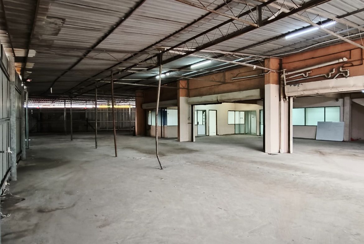 Bundusan Fu Guan Industrial Centre 3 Story Corner Unit Shop Lot For Rent