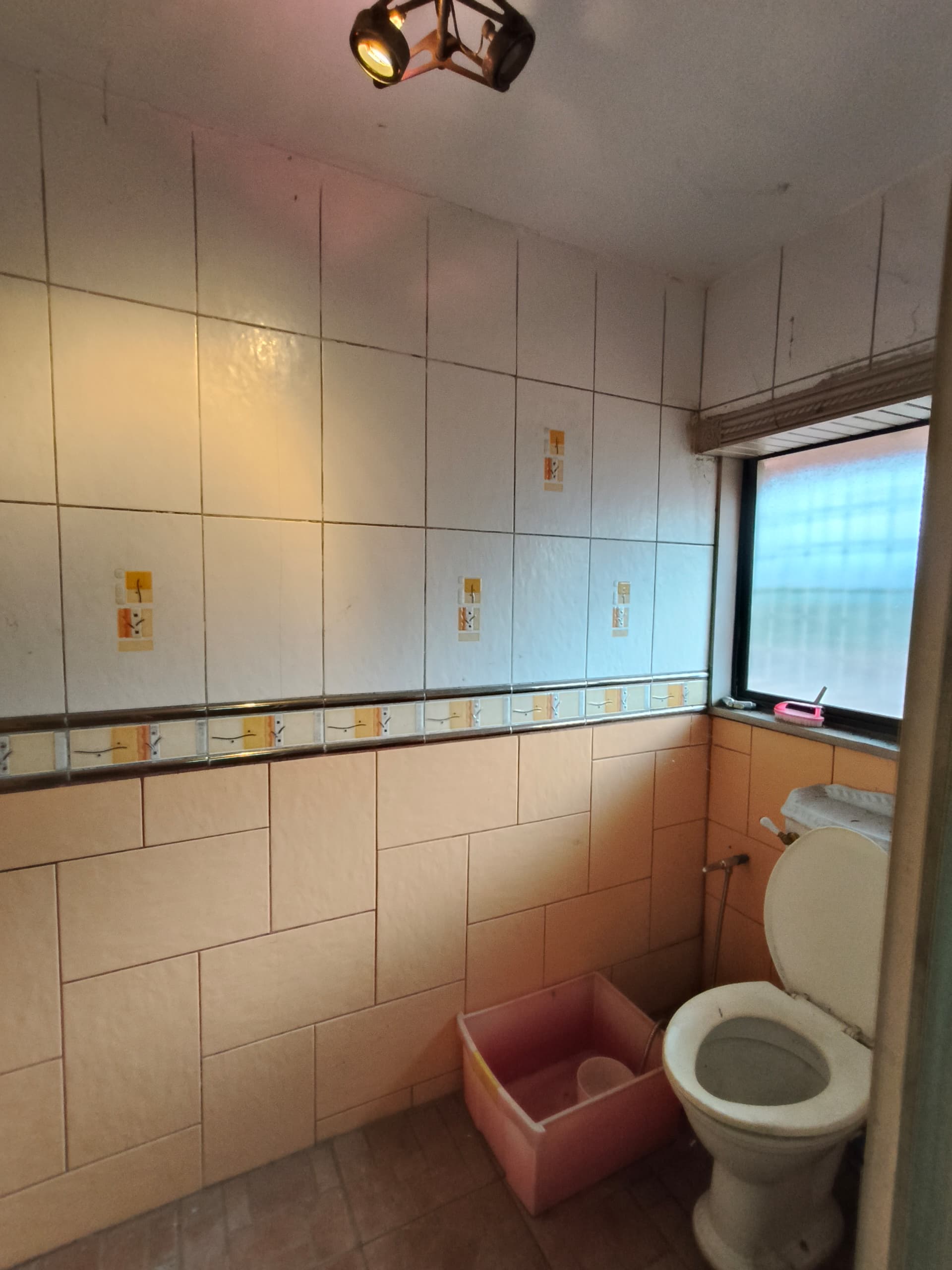 Bundusan Fu Guan Industrial Centre 3 Story Corner Unit Shop Lot For Rent