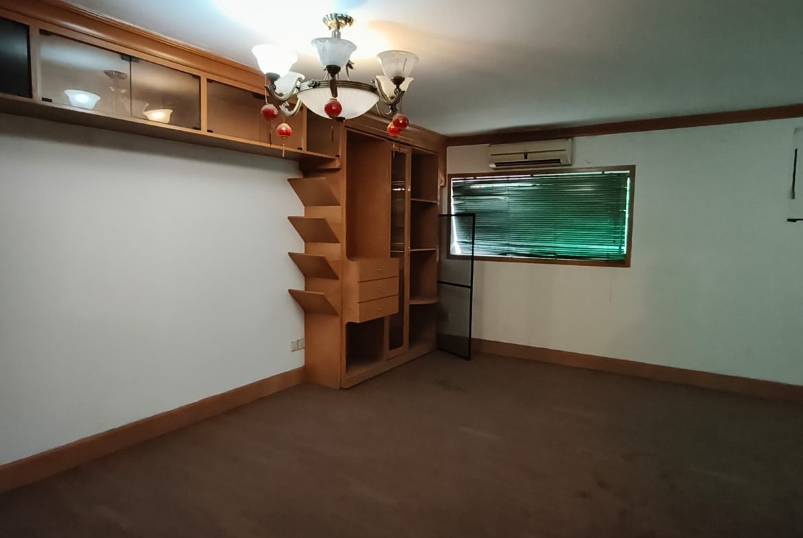 Bundusan Fu Guan Industrial Centre 3 Story Corner Unit Shop Lot For Rent