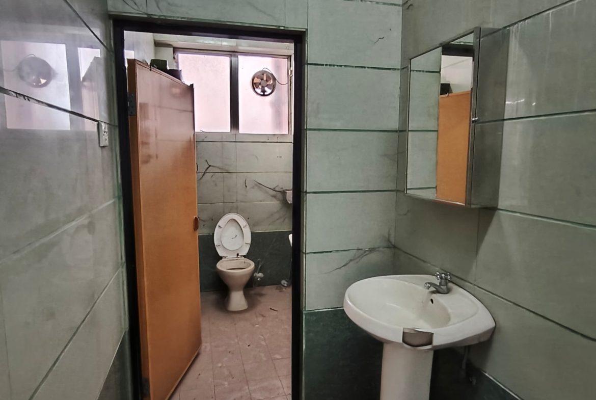 Bundusan Fu Guan Industrial Centre 3 Story Corner Unit Shop Lot For Rent
