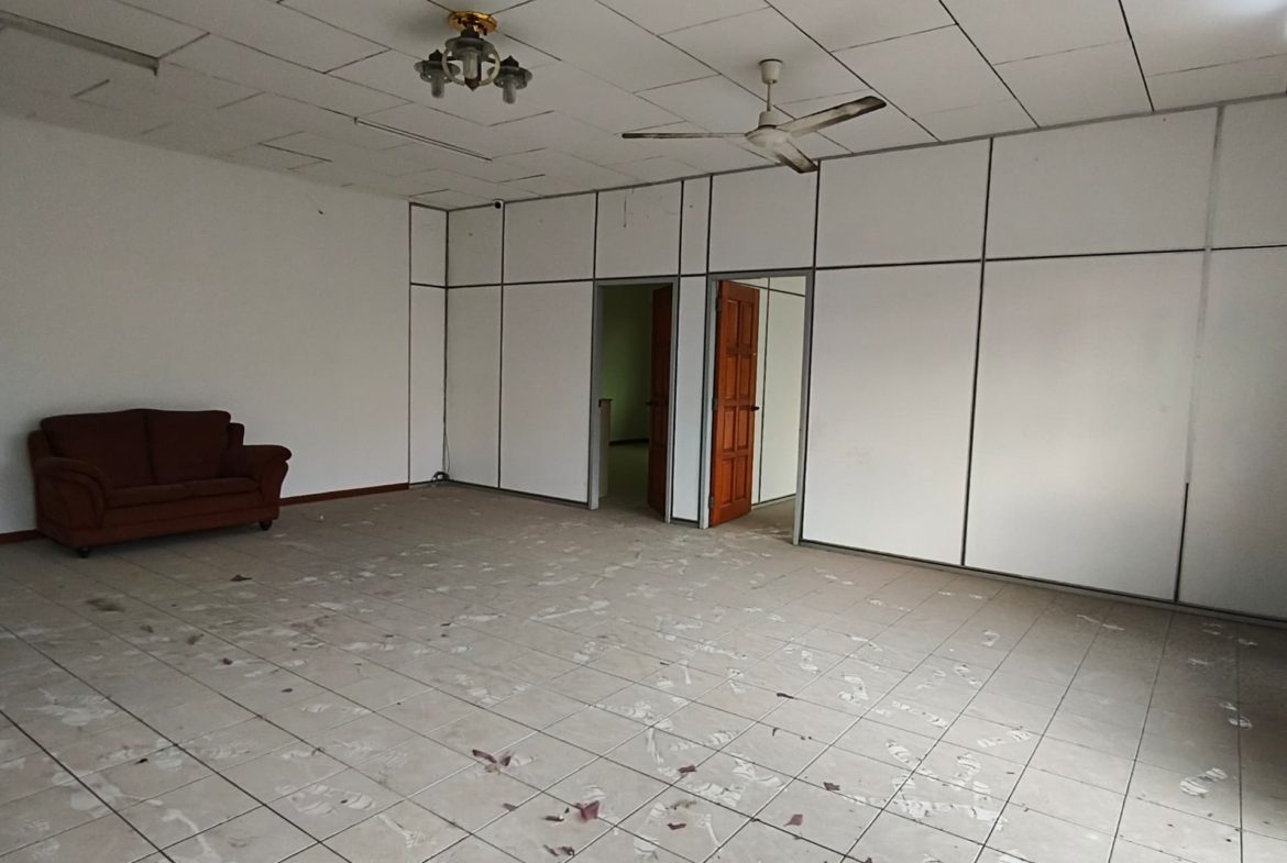 Bundusan Fu Guan Industrial Centre 3 Story Corner Unit Shop Lot For Rent