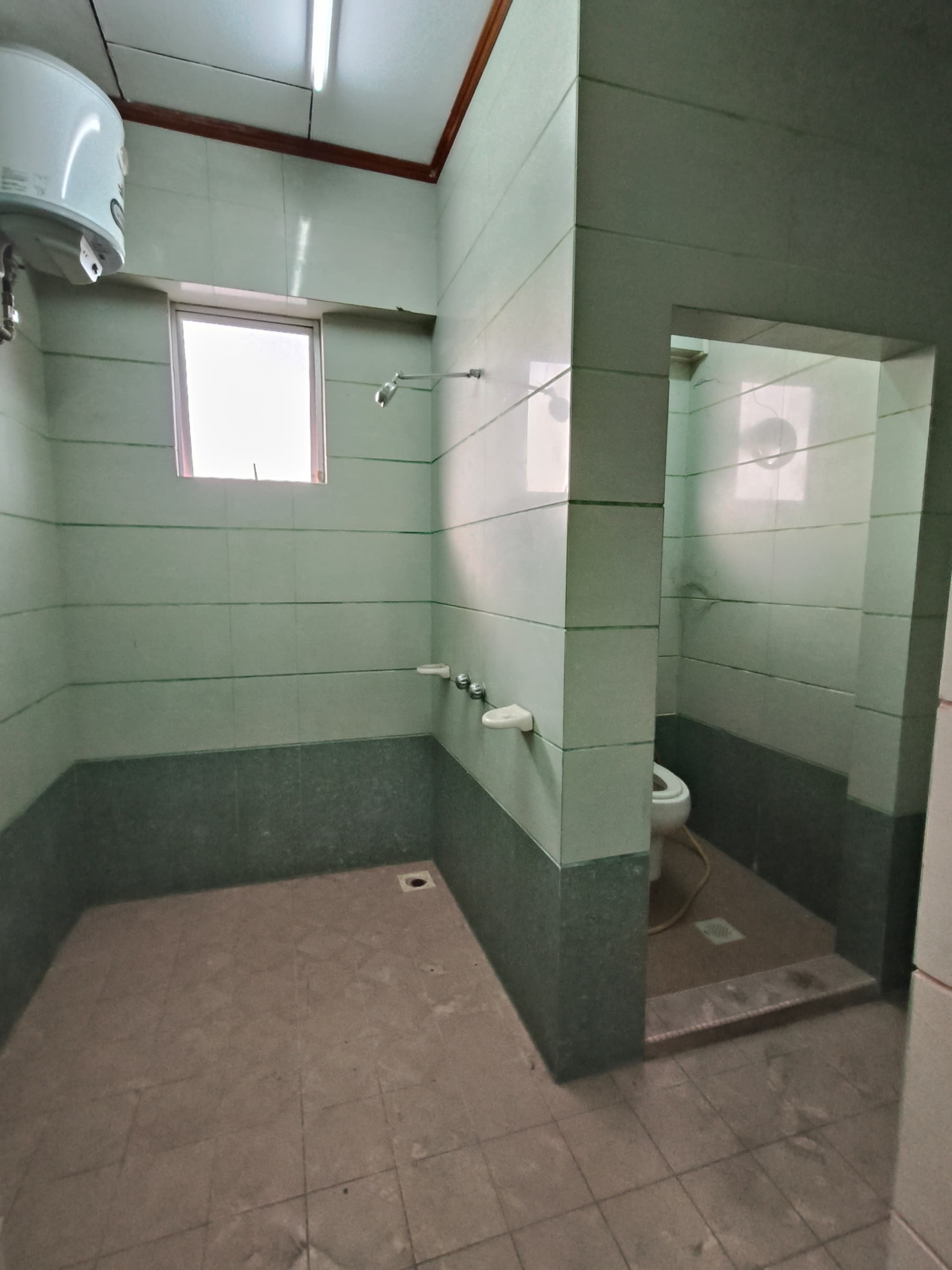 Bundusan Fu Guan Industrial Centre 3 Story Corner Unit Shop Lot For Rent