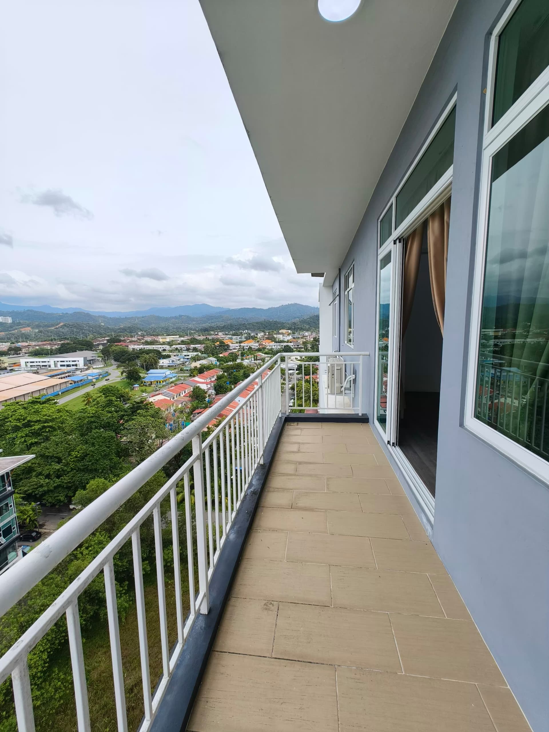WhatsApp Image 2024-10-26 at 01.15.20 Kolombong Iramanis Kondominium Ria For Rent