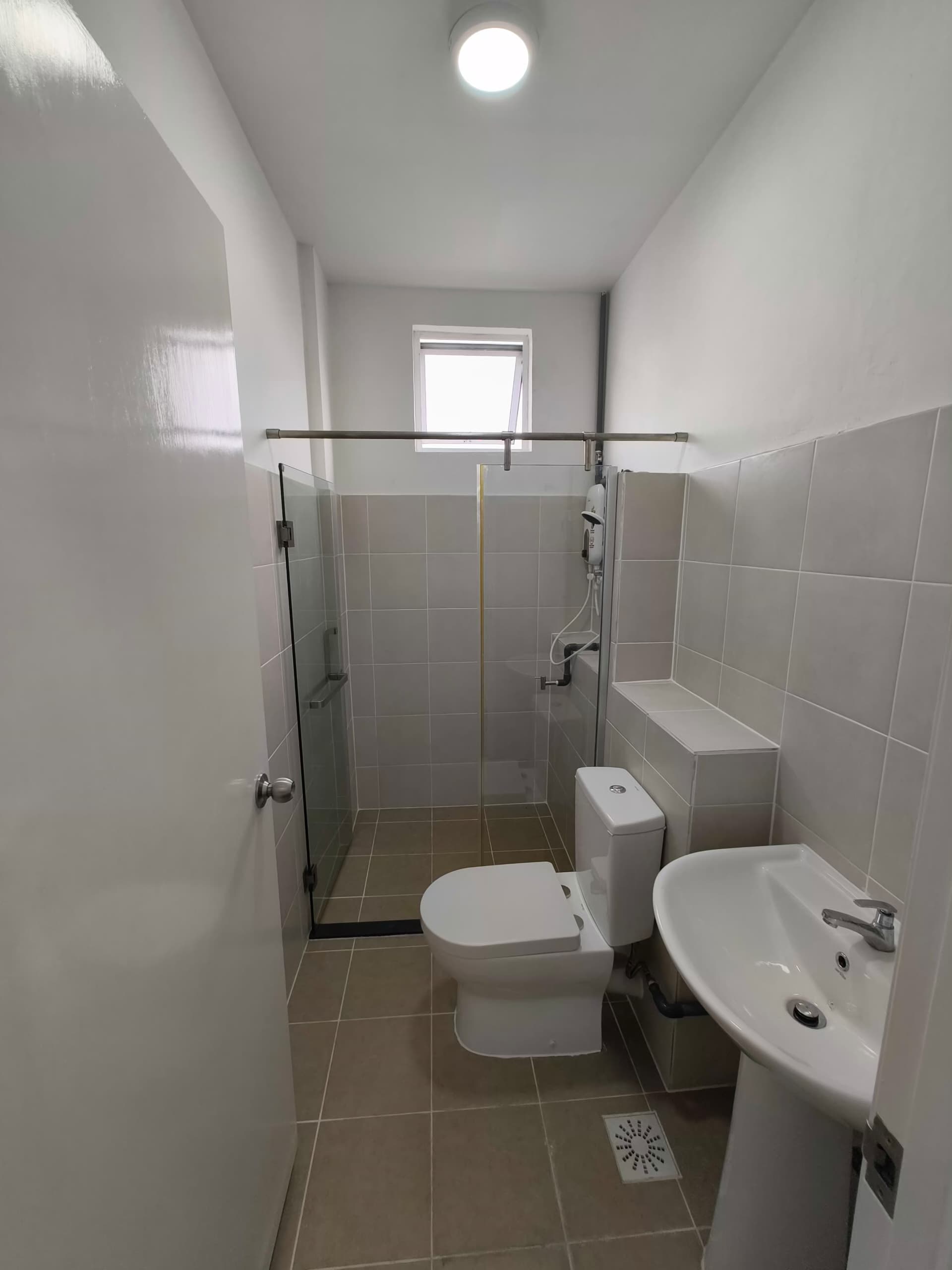 WhatsApp Image 2024-10-26 at 01.15.21-3 Kolombong Iramanis Kondominium Ria For Rent