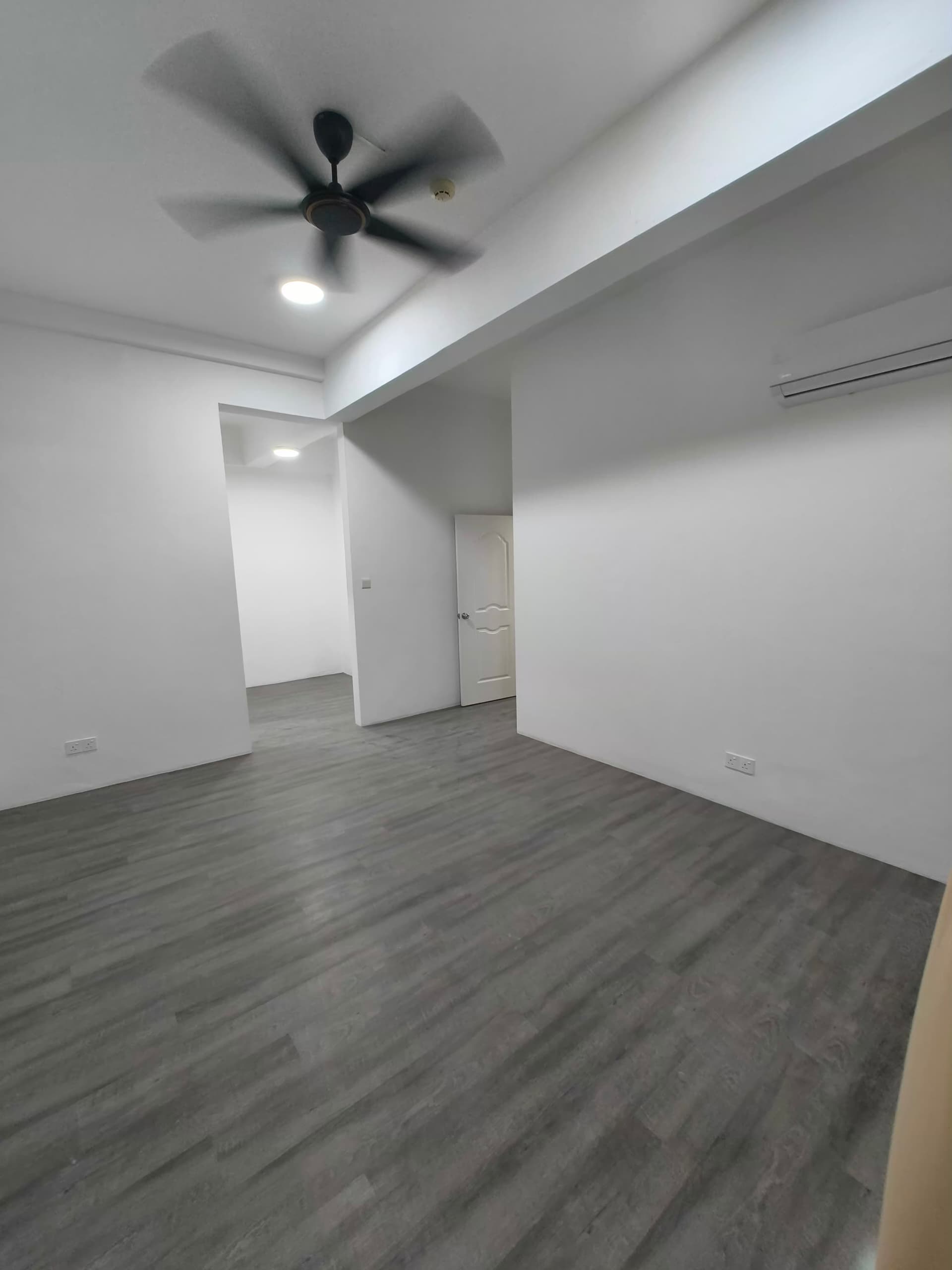 WhatsApp Image 2024-10-26 at 01.15.22-2 Kolombong Iramanis Kondominium Ria For Rent