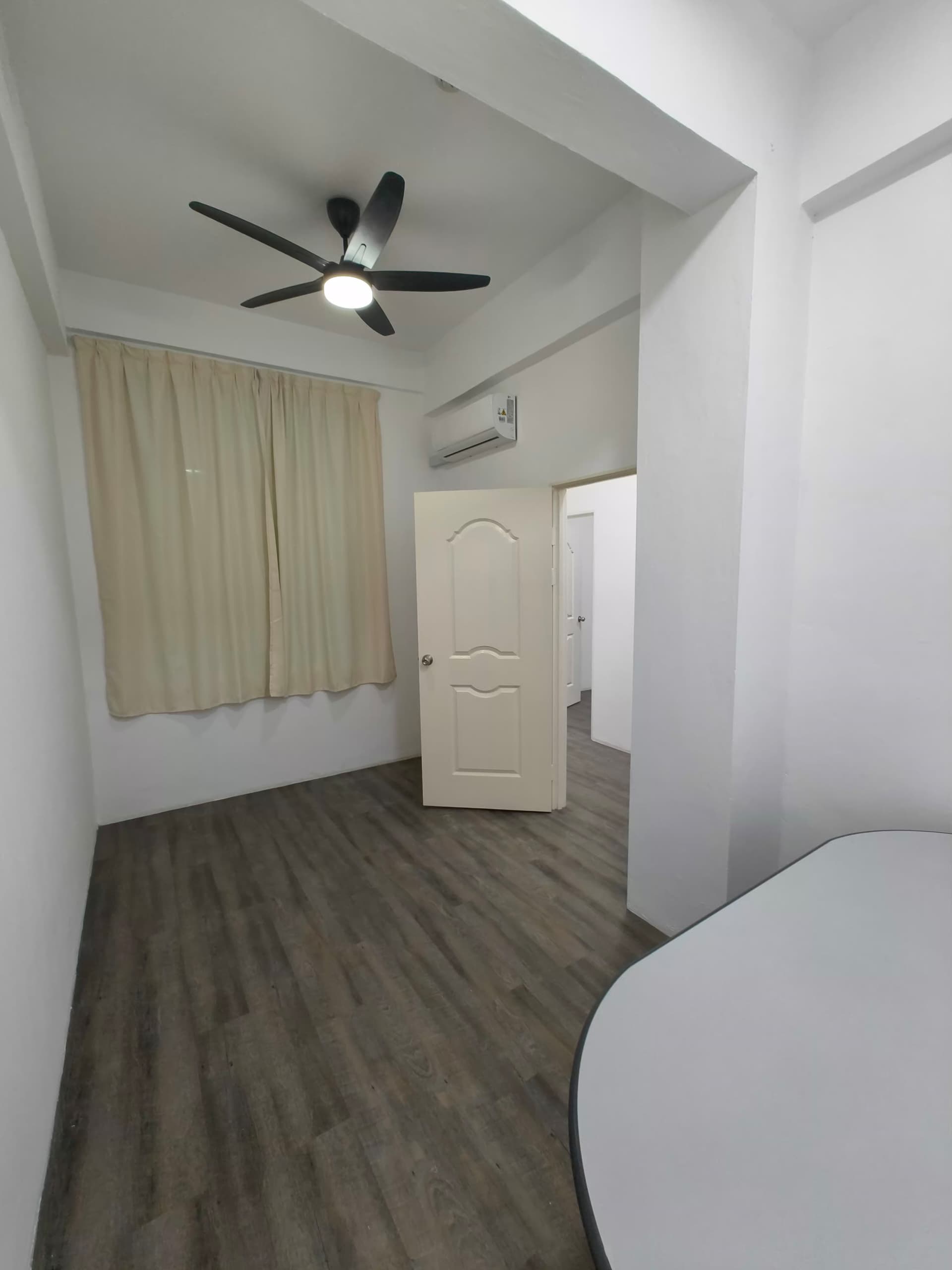 WhatsApp Image 2024-10-26 at 01.15.24 Kolombong Iramanis Kondominium Ria For Rent