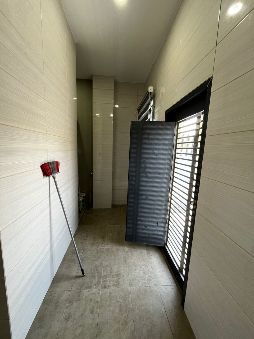 WhatsApp Image 2024-10-29 at 11.58.06-2 Penampang Taman Pertama Double Storey Semi D For Sale