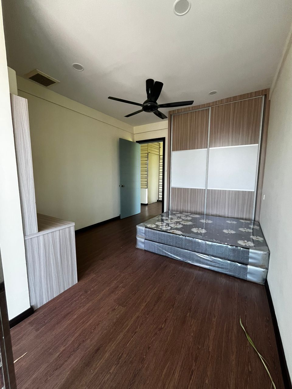 WhatsApp Image 2024-10-29 at 11.58.11 Penampang Taman Pertama Double Storey Semi D For Sale