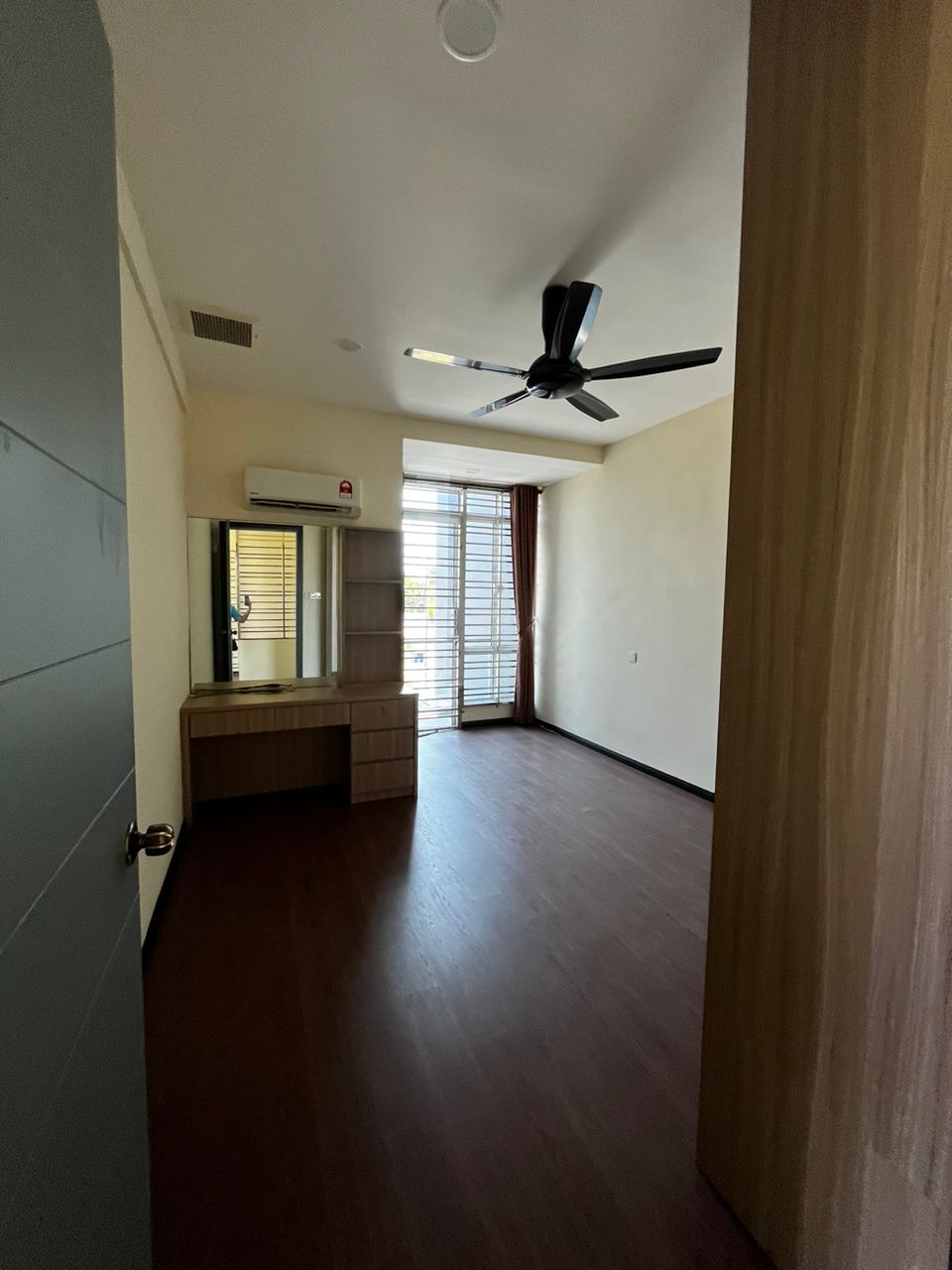 WhatsApp Image 2024-10-29 at 11.58.13 Penampang Taman Pertama Double Storey Semi D For Sale