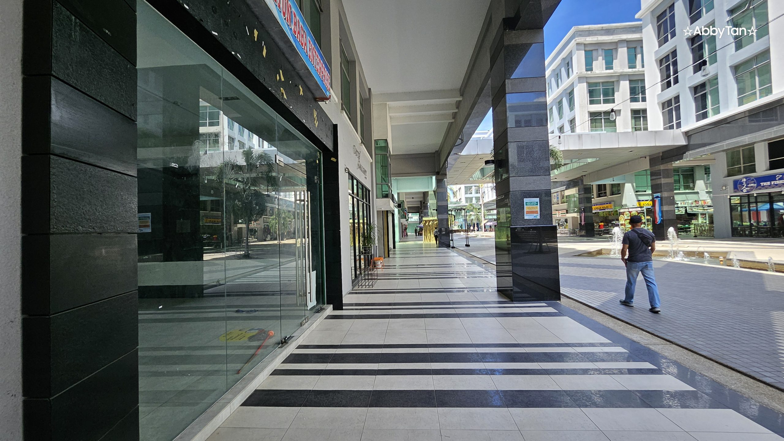 For RENT | KK Times Square | Block G | Shoplot