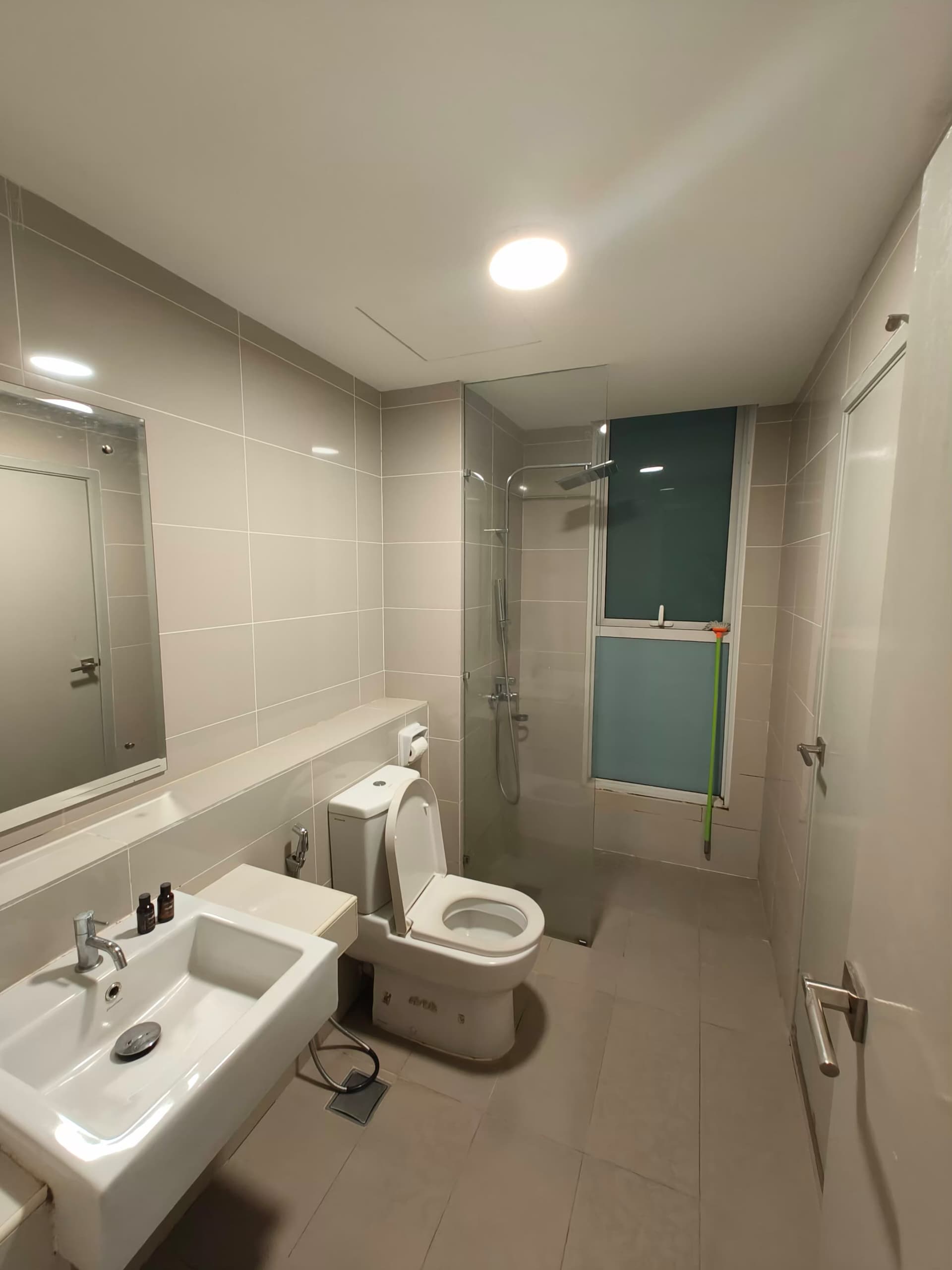 KK City Sutera Avenue Condo Block B Level 11 For Rent
