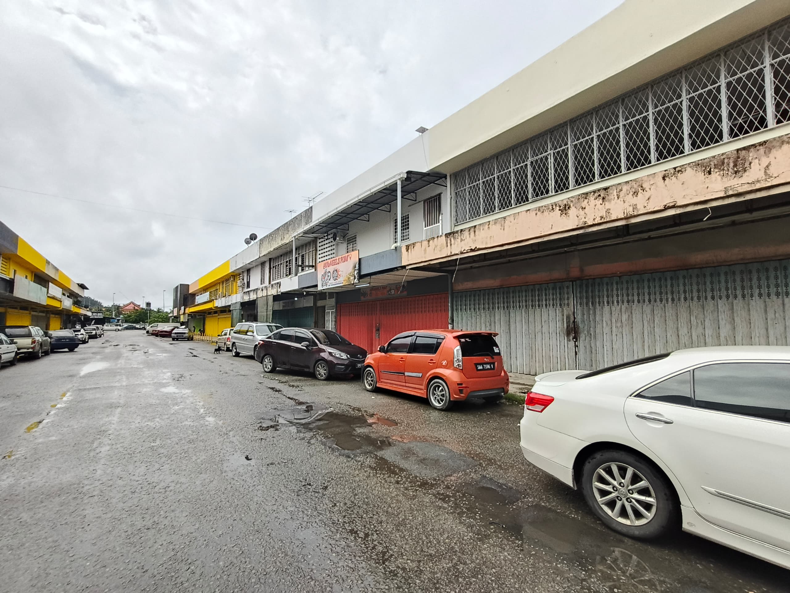 WhatsApp Image 2024-12-24 at 13.52.31 Kolombong Lorong Burung Keleto Jalan Tuaran Inanam 1st & Ground Floor Shoplot For Rent