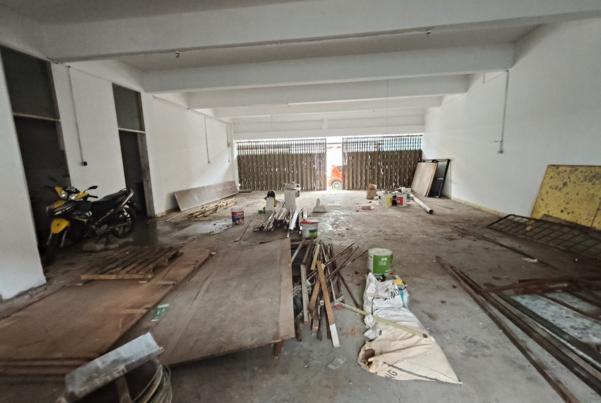 Kolombong Lorong Burung Keleto Jalan Tuaran Inanam 1st & Ground Floor Shoplot For Rent