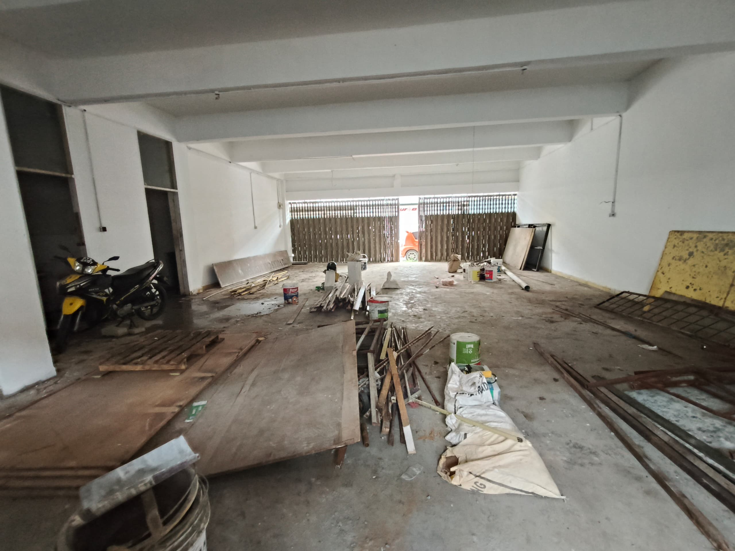WhatsApp Image 2024-12-24 at 13.52.33 Kolombong Lorong Burung Keleto Jalan Tuaran Inanam 1st & Ground Floor Shoplot For Rent