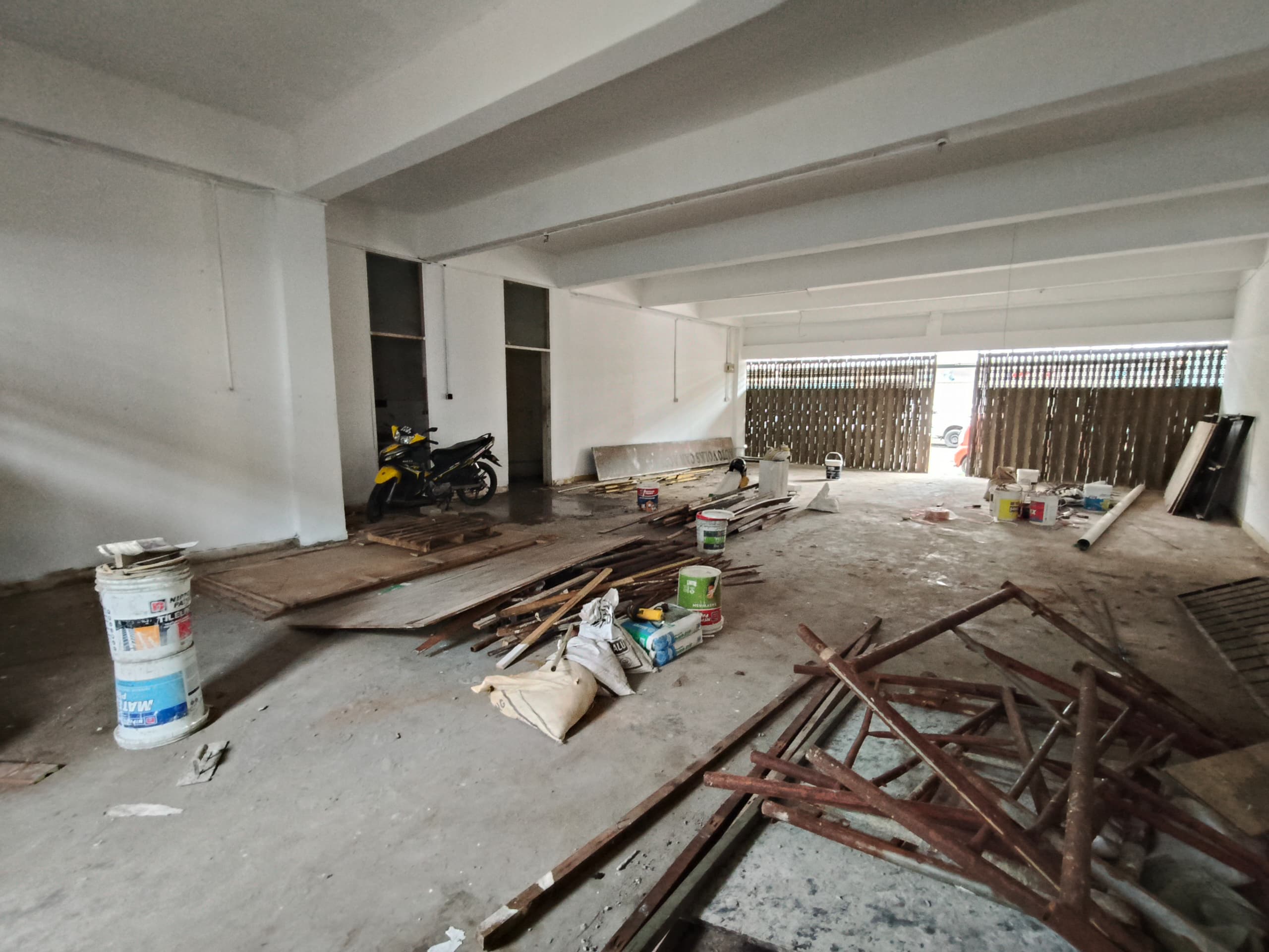 WhatsApp Image 2024-12-24 at 13.52.35 Kolombong Lorong Burung Keleto Jalan Tuaran Inanam 1st & Ground Floor Shoplot For Rent