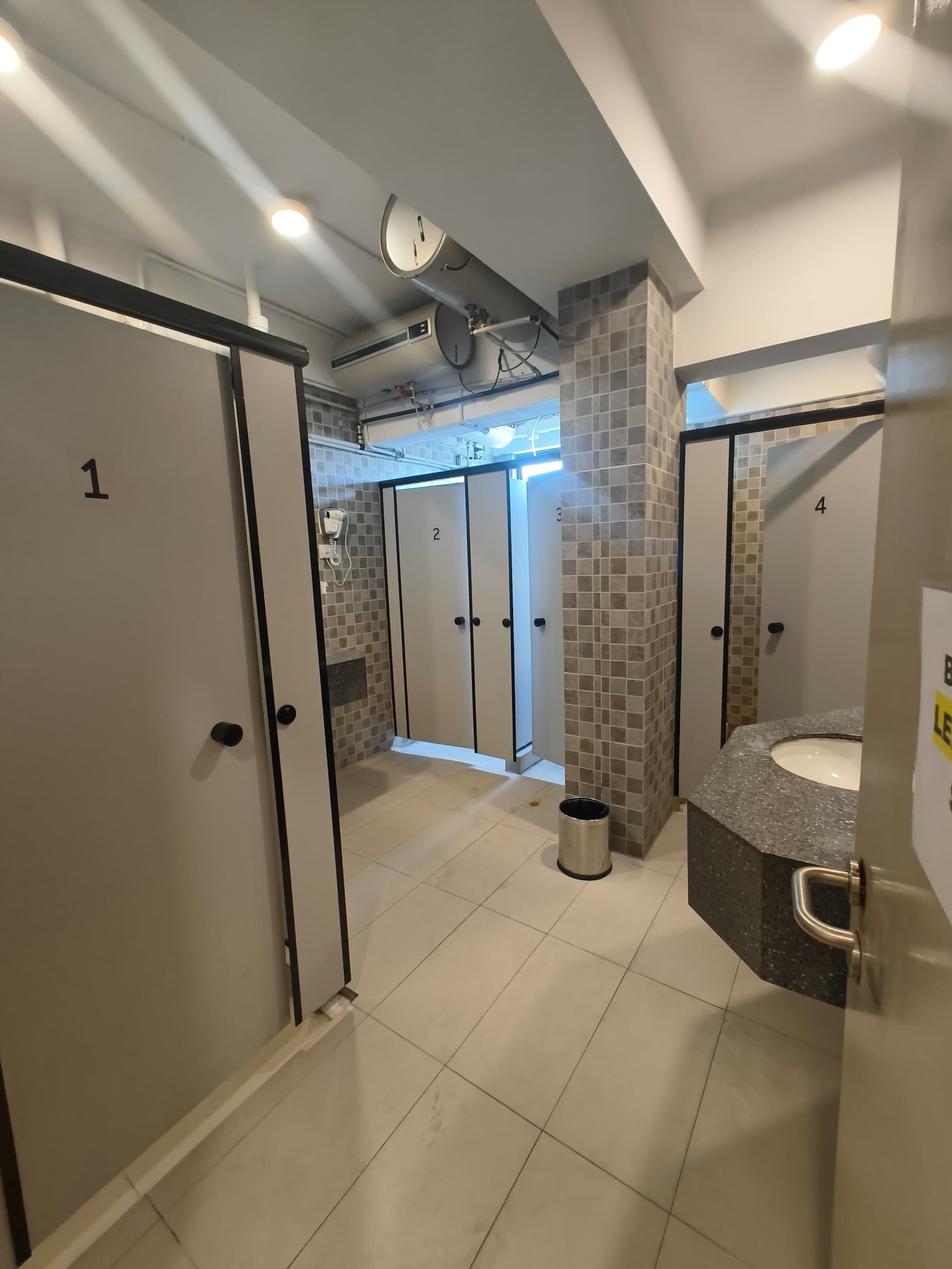 Tanjung Aru KKIA Aeropod Hostel And Cafe 3 Storey Shop Lot For Rent